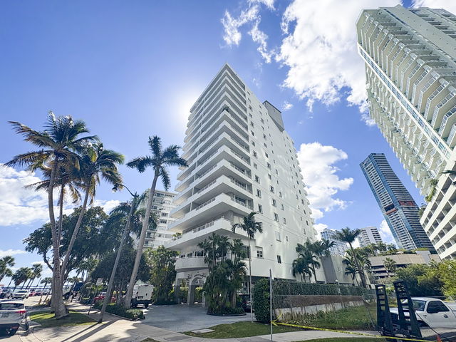 Commodore Bay photo 3